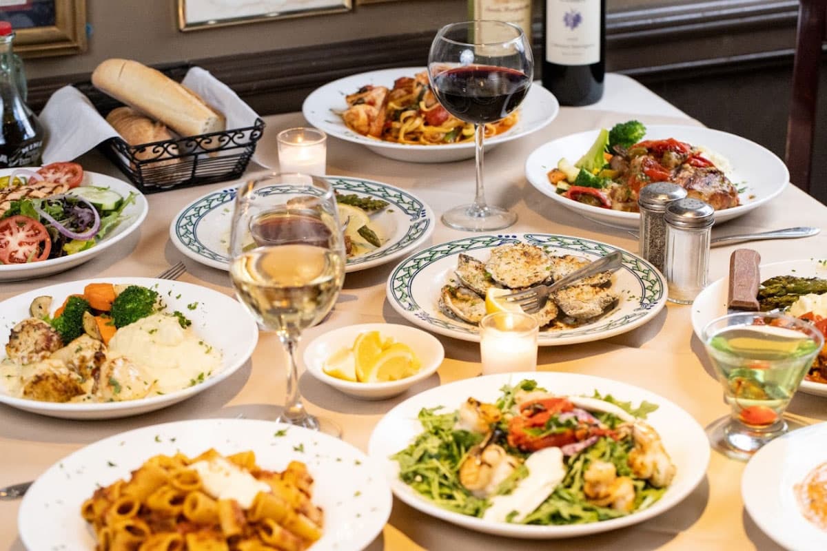 Fratello's Restaurant & Lounge